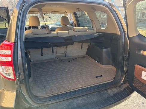 Used 2010 Toyota RAV4 4WD image 12