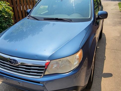 Used 2010 Subaru Forester 2.5X Limited image 1