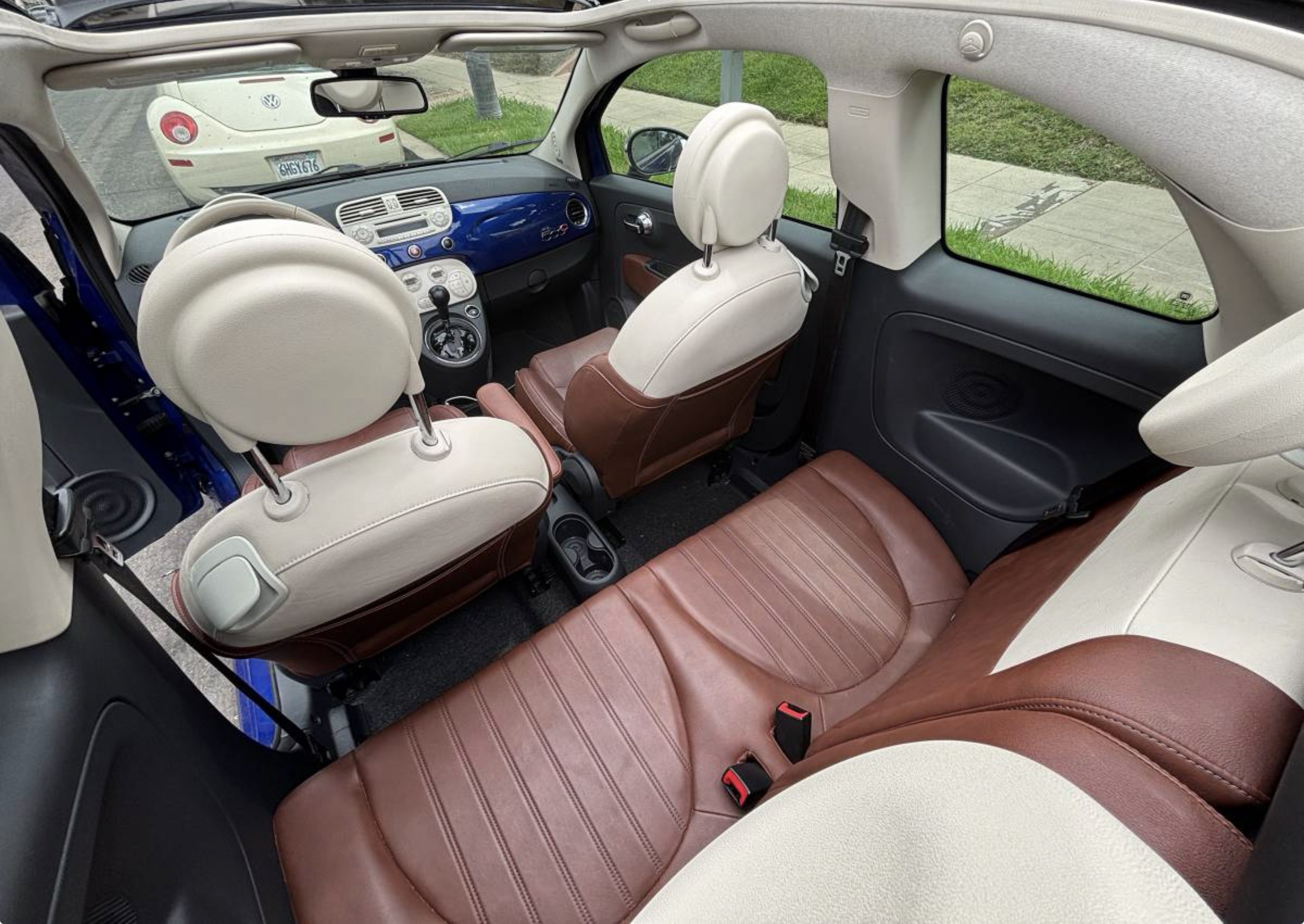 Used 2012 FIAT 500 Lounge w/ Luxury Leather Pkg FWD image 14