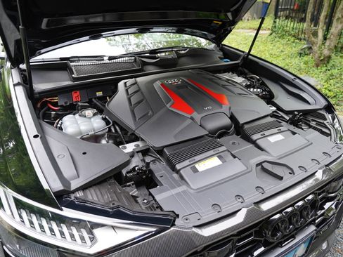 Used 2021 Audi RS Q8 w/ Carbon Optic Package AWD/4WD image 15