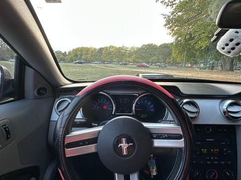 Used 2007 Ford Mustang GT Premium image 25