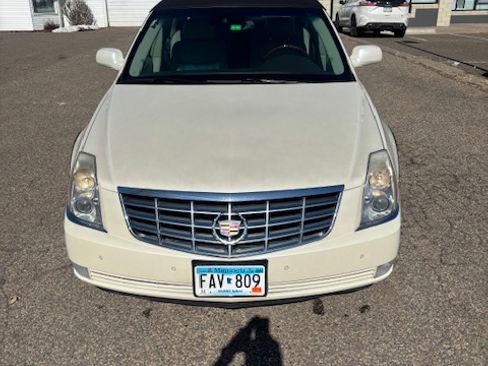 Used 2008 Cadillac DTS image 1