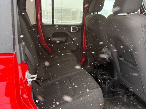 Used 2020 Jeep Gladiator Sport w/ Quick Order Package 24S image 10