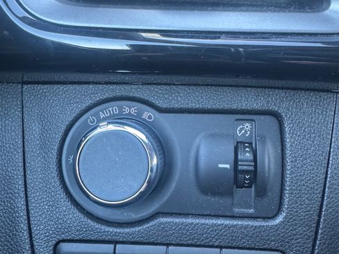 Used 2021 Chevrolet Spark LT image 12