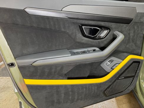 Used 2024 Lamborghini Urus Performante image 19