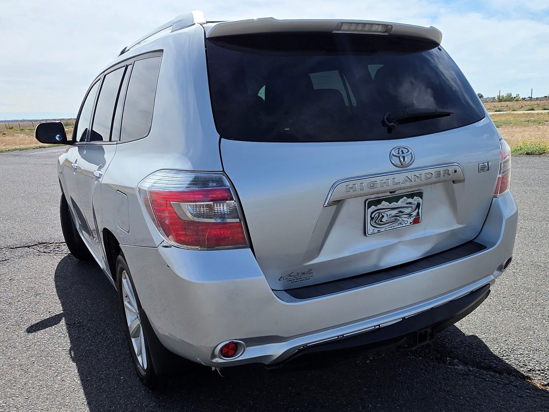 Used 2010 Toyota Highlander 4WD Hybrid w/ Extra Value Pkg 2 image 4