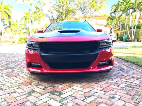 Used 2015 Dodge Charger R/T w/ Plus Group RWD image 21
