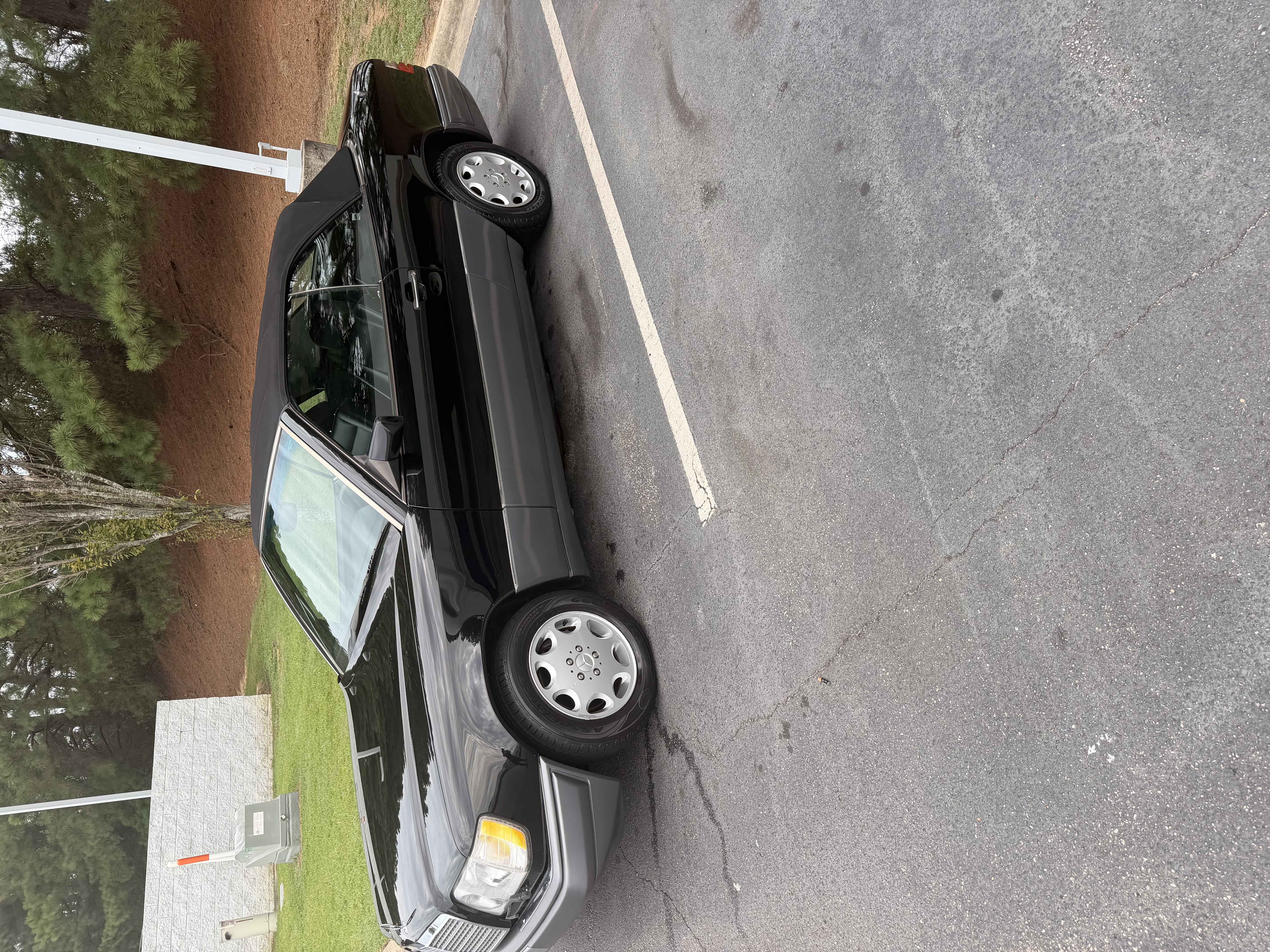Used 1994 Mercedes-Benz E 320 Convertible image 4