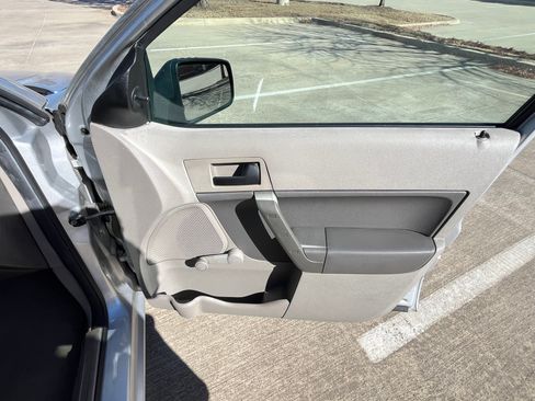 Used 2009 Ford Focus S image 17