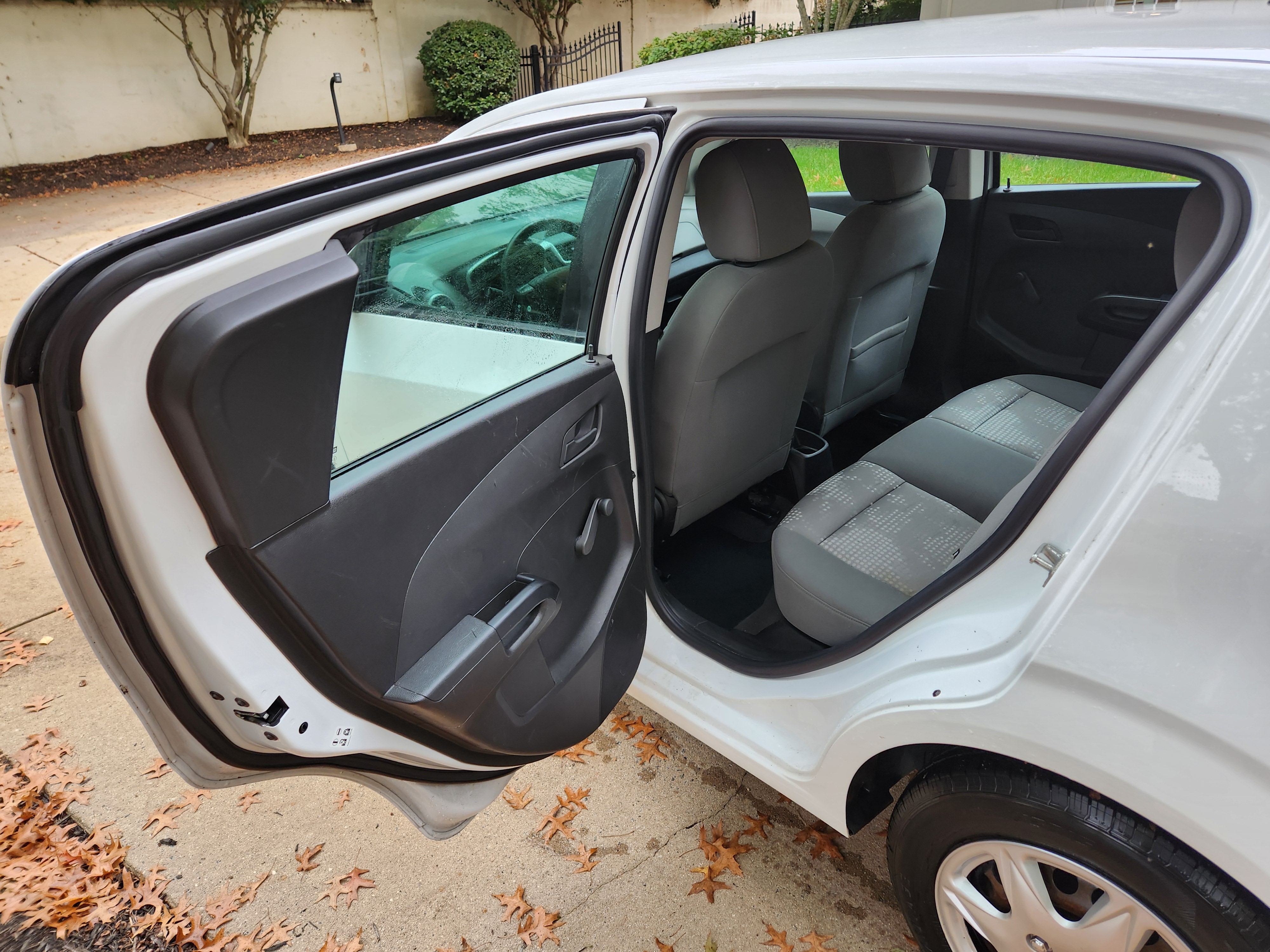 Used 2019 Chevrolet Sonic LT FWD image 16
