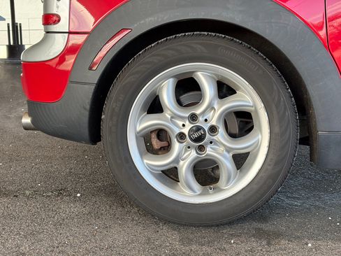 Used 2011 MINI Cooper Clubman image 21