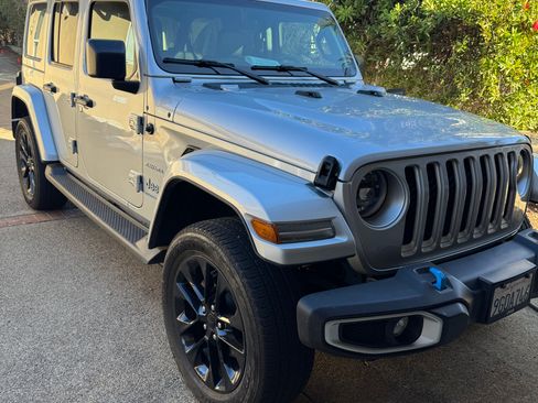 Used 2023 Jeep Wrangler Unlimited Sahara w/ Cold Weather Group image 1