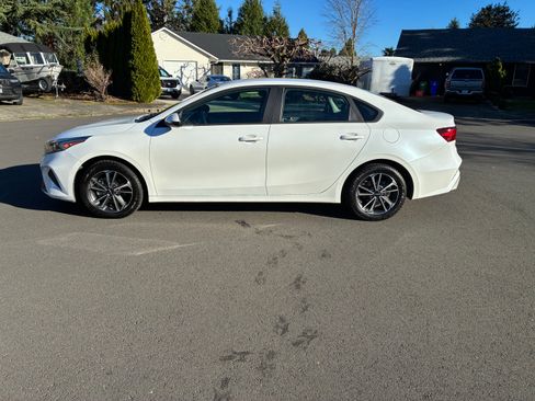 Used 2024 Kia Forte LXS w/ LXS Technology Package image 1