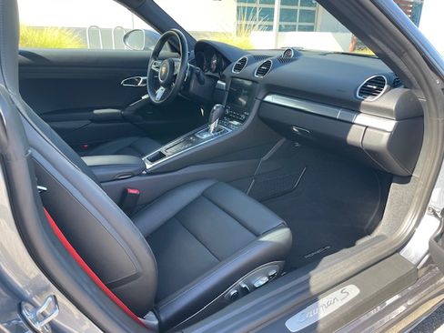 Used 2025 Porsche 718 Cayman S image 14