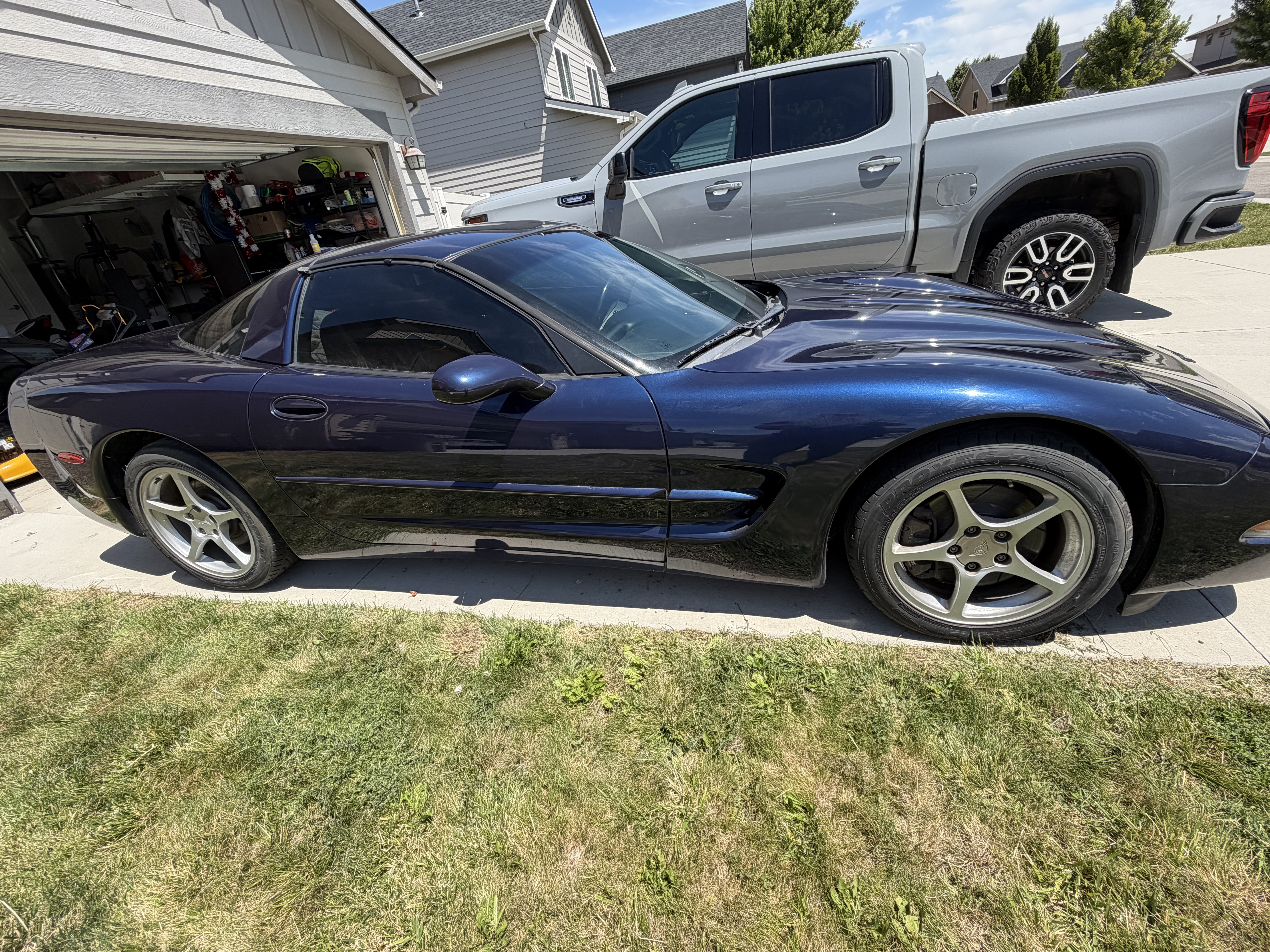 Used 2000 Chevrolet Corvette Coupe RWD image 6
