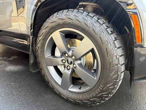 Used 2022 Land Rover Defender 110 X-Dynamic HSE image 22