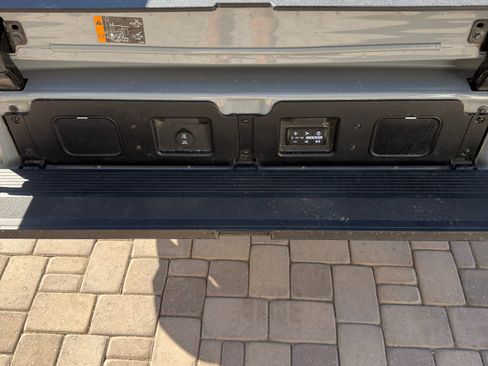 Used 2025 GMC Sierra 1500 AT4X image 19