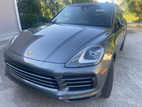Used 2021 Porsche Cayenne E-Hybrid AWD/4WD image 2