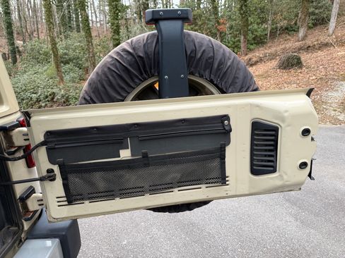 Used 2011 Jeep Wrangler Unlimited Sahara w/ Dual Top Group image 13