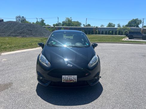 Used 2018 Ford Fiesta ST FWD image 5
