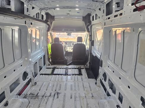 Used 2020 Ford Transit 250 Extended Length High Roof Van image 4