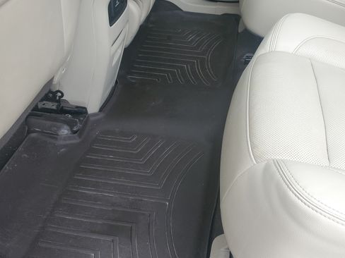 Used 2018 GMC Acadia Denali image 15