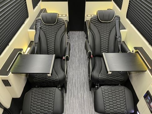 Used 2020 Mercedes-Benz Sprinter 3500 image 17