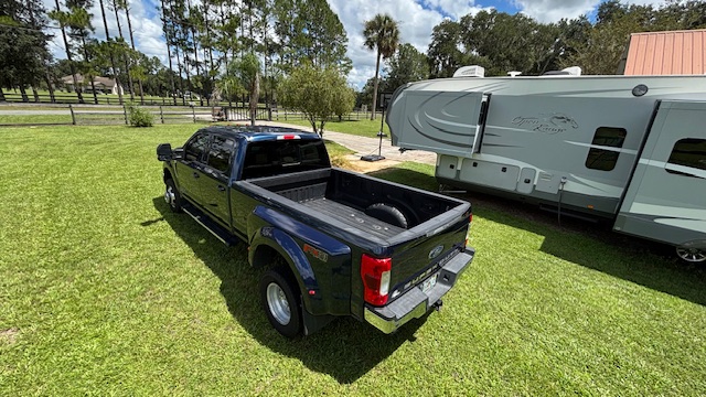 Used 2018 Ford F350 Lariat w/ Lariat Ultimate Package AWD/4WD image 2