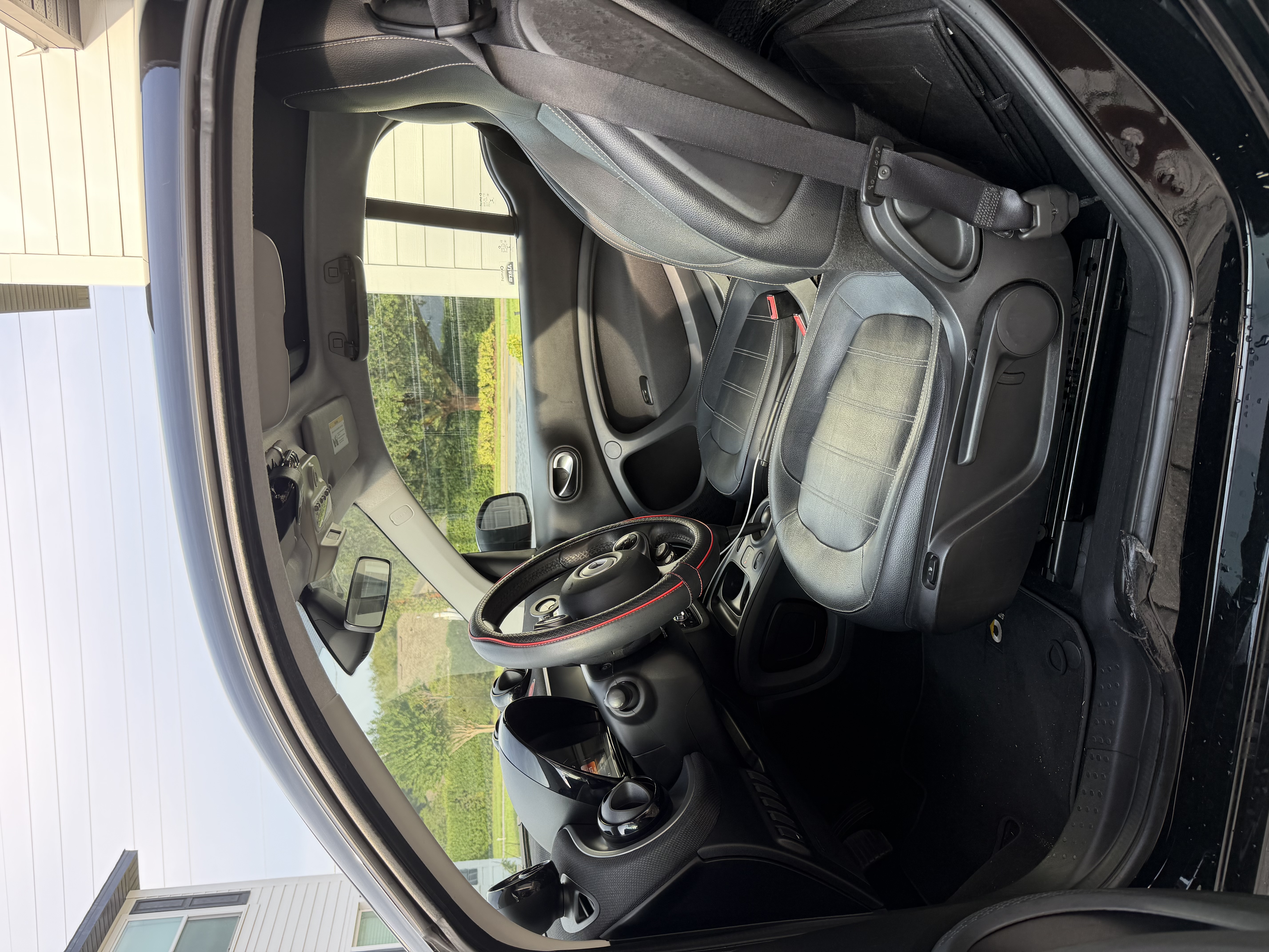 Used 2016 smart fortwo Prime RWD image 11