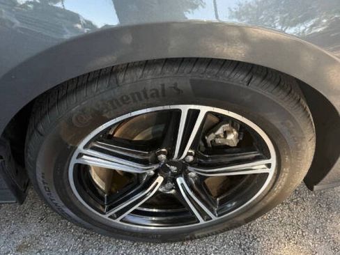 Used 2025 Ford Mustang Premium image 9