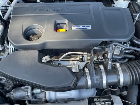 Used 2019 Honda Accord Sport image 15