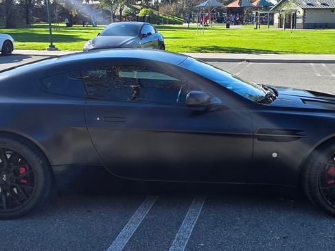 Used 2009 Aston Martin V8 Vantage Coupe image 4