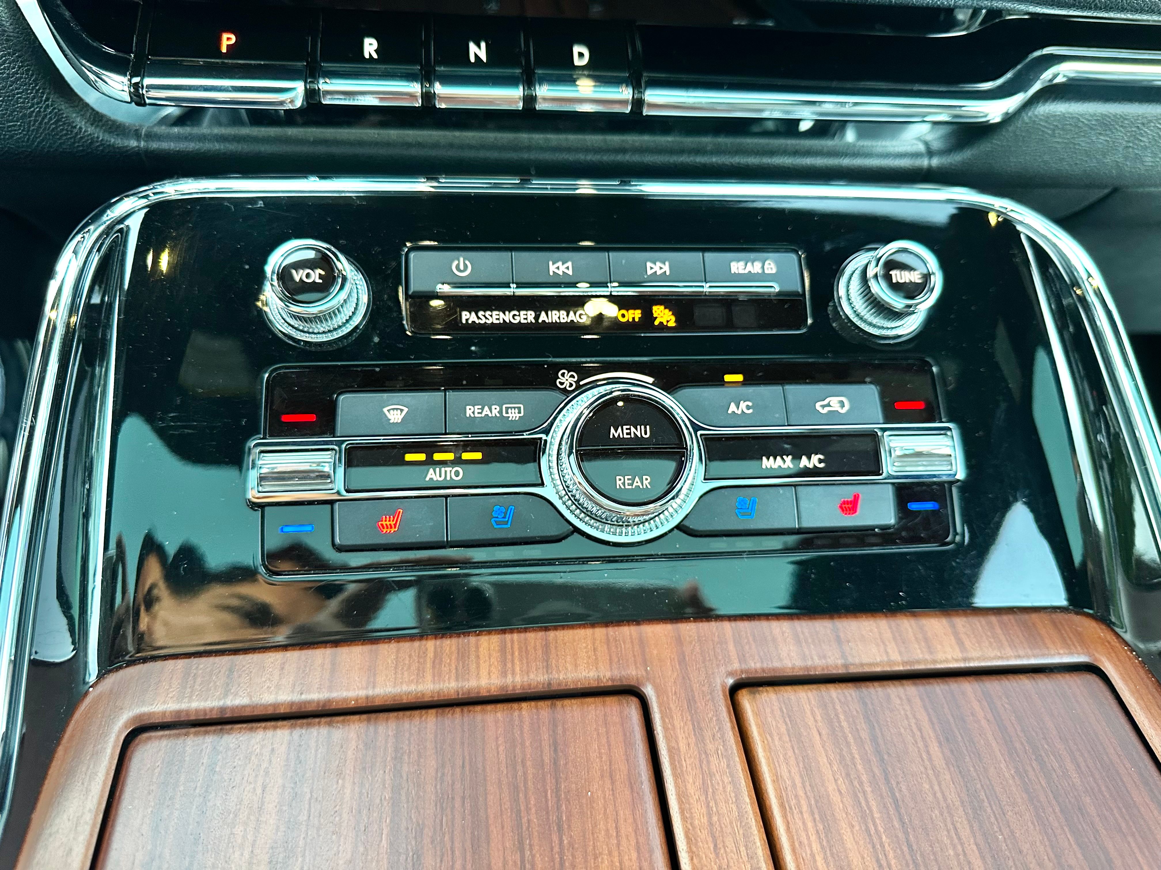 Used 2019 Lincoln Navigator L Reserve AWD/4WD image 29