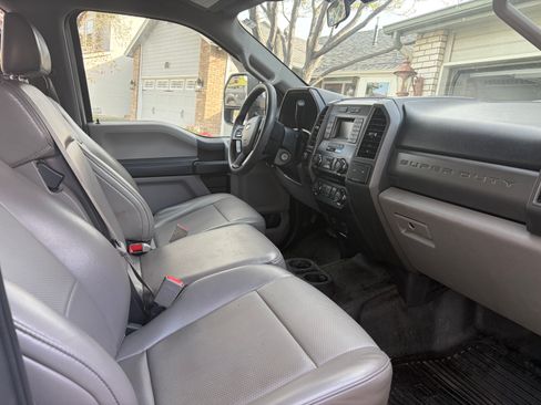 Used 2018 Ford F250 XL w/ Power Equipment Group AWD/4WD image 11