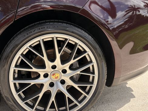 Used 2023 Porsche Panamera image 12