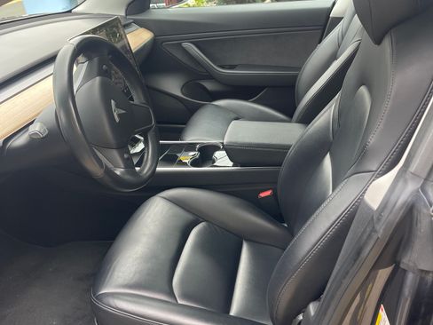 Used 2018 Tesla Model 3 Long Range image 17