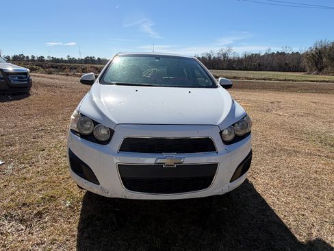 Used 2014 Chevrolet Sonic LT image 5