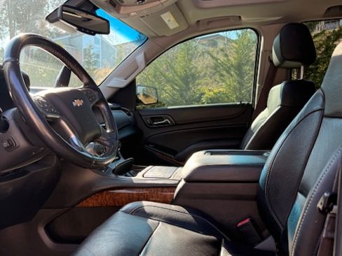 Used 2015 Chevrolet Tahoe LTZ image 12