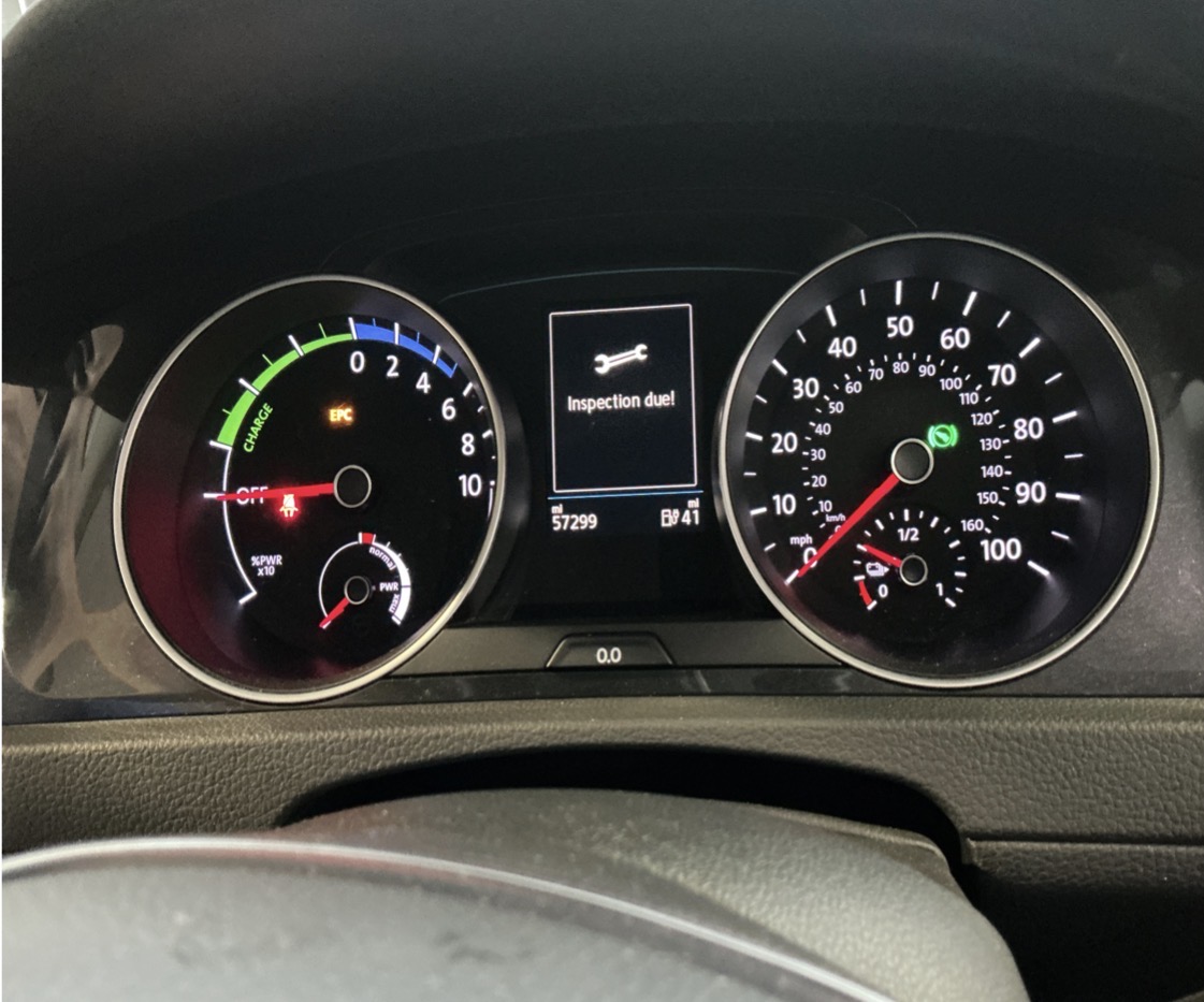 Used 2019 Volkswagen e-Golf SE w/ Driver Assistance Package FWD image 4