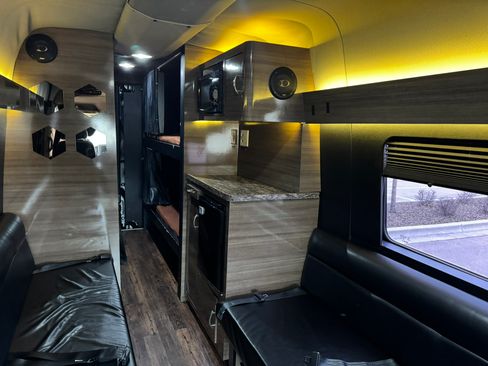 Used 2014 Mercedes-Benz Sprinter 3500 image 16