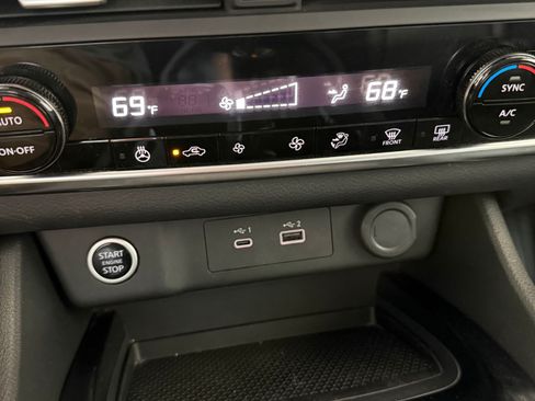 Used 2023 Nissan Rogue SV w/ SV Premium B Package image 28