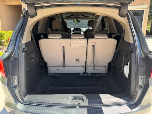 Used 2018 Honda Odyssey Elite image 9