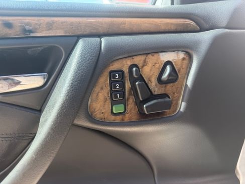 Used 2000 Mercedes-Benz E 55 AMG Sedan image 12