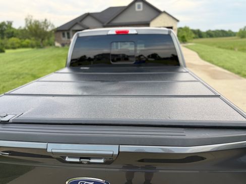 Used 2015 Ford F150 Lariat w/ Equipment Group 502A Luxury AWD/4WD image 11