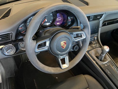 Used 2018 Porsche 911 Carrera T RWD image 6