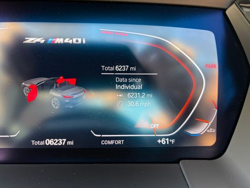 Used 2025 BMW Z4 M40i w/ Edition image 5