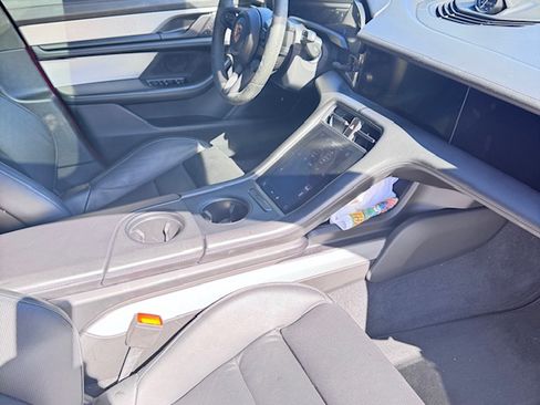 Used 2023 Porsche Taycan GTS image 12