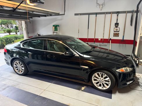 Used 2013 Jaguar XF 3.0 RWD image 1