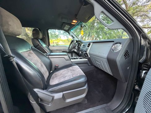 Used 2016 Ford F250 XLT w/ XLT Premium Package AWD/4WD image 15