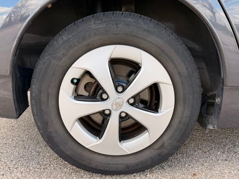 Used 2013 Toyota Prius Three image 13